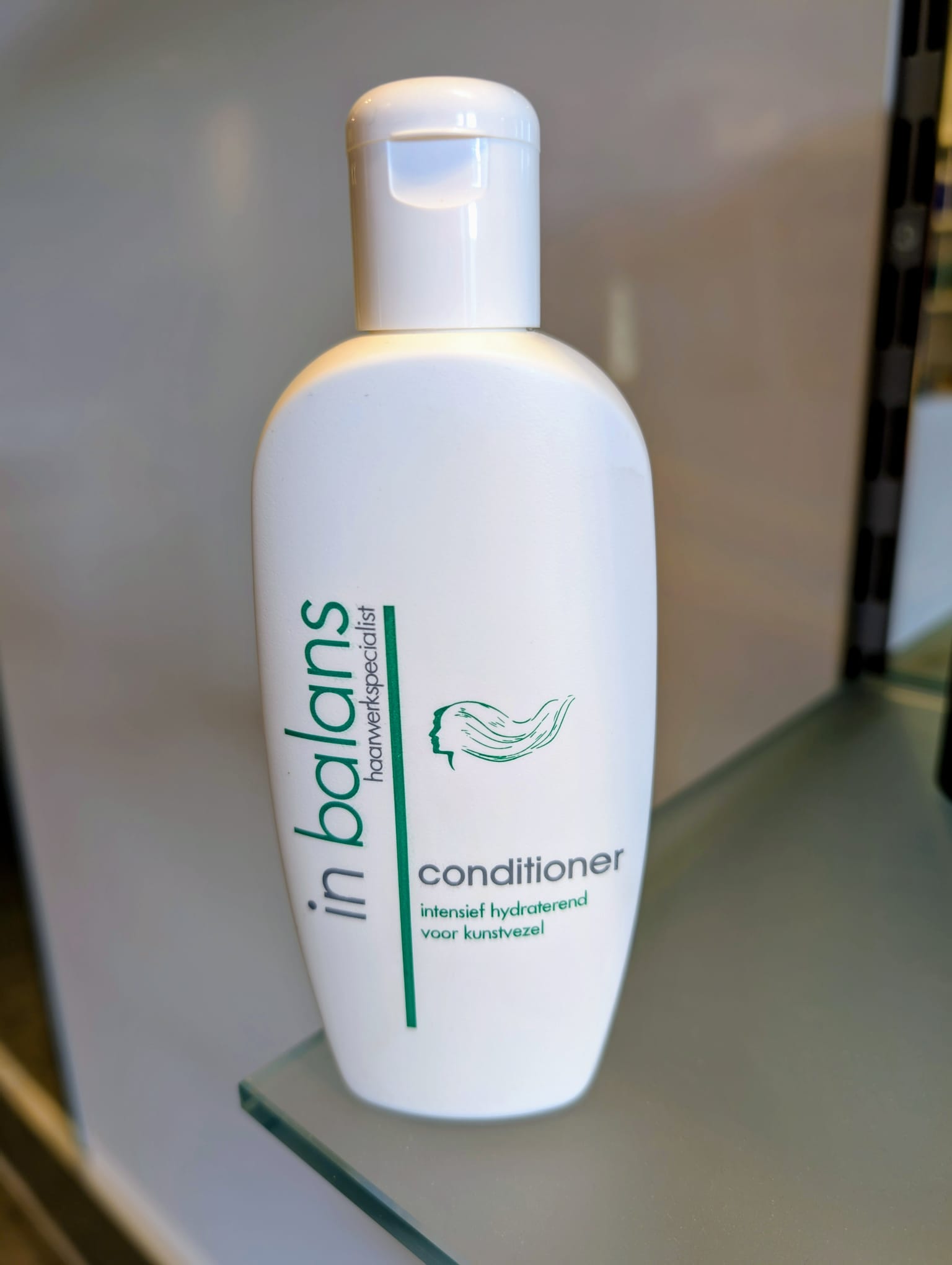 Haarwerkspecialist In Balans Conditioner voor kunsthaar